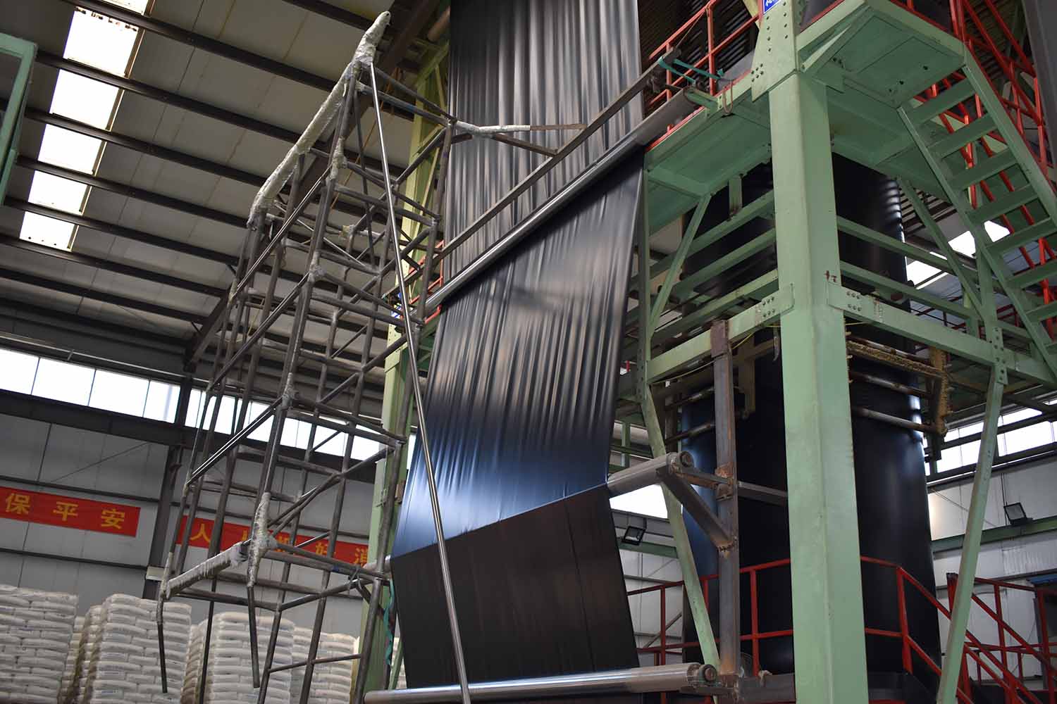 鼎昌土工膜生產(chǎn)設備